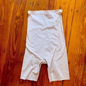 Spanx size M- only worn once!